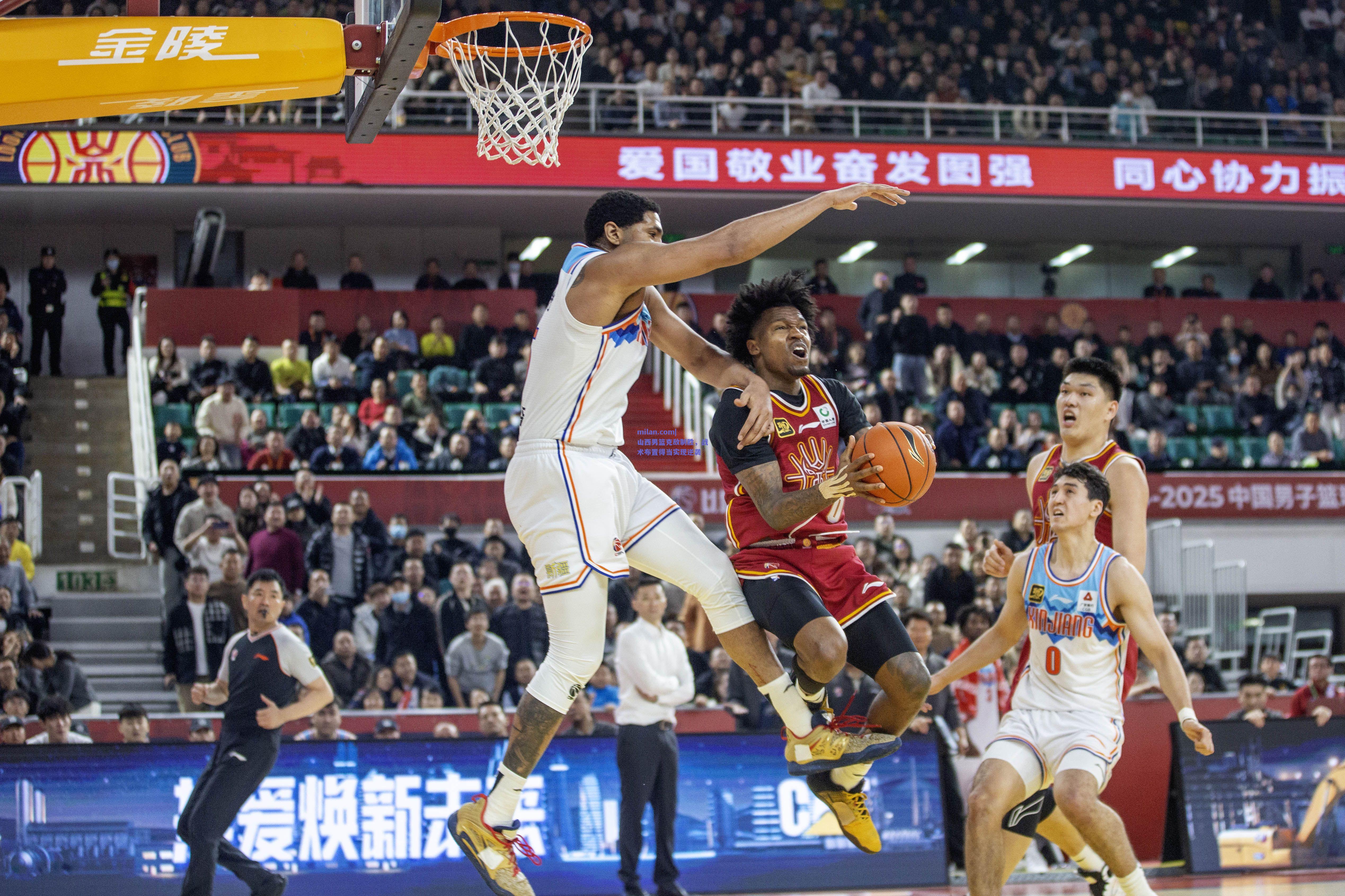 山西男篮克敌制胜，战术布置得当实现逆袭